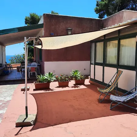 Usticatour Apartments And Villas