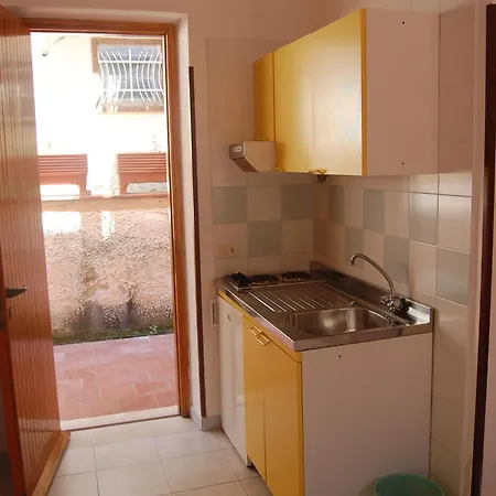 Usticatour Apartments And Villas *