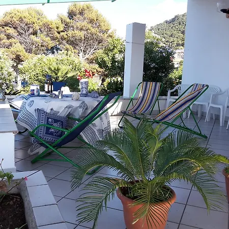 Usticatour Apartments And Villas