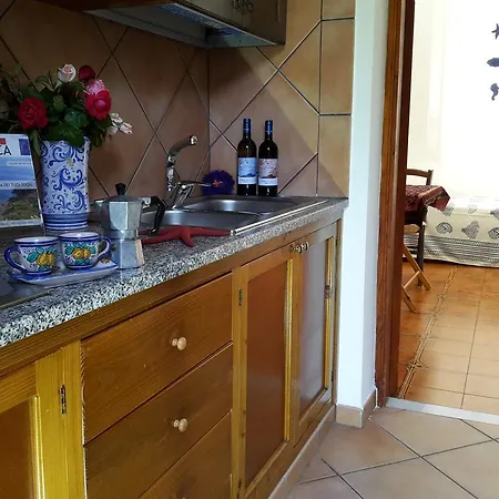 Usticatour Apartments And Villas Isola di Ustica